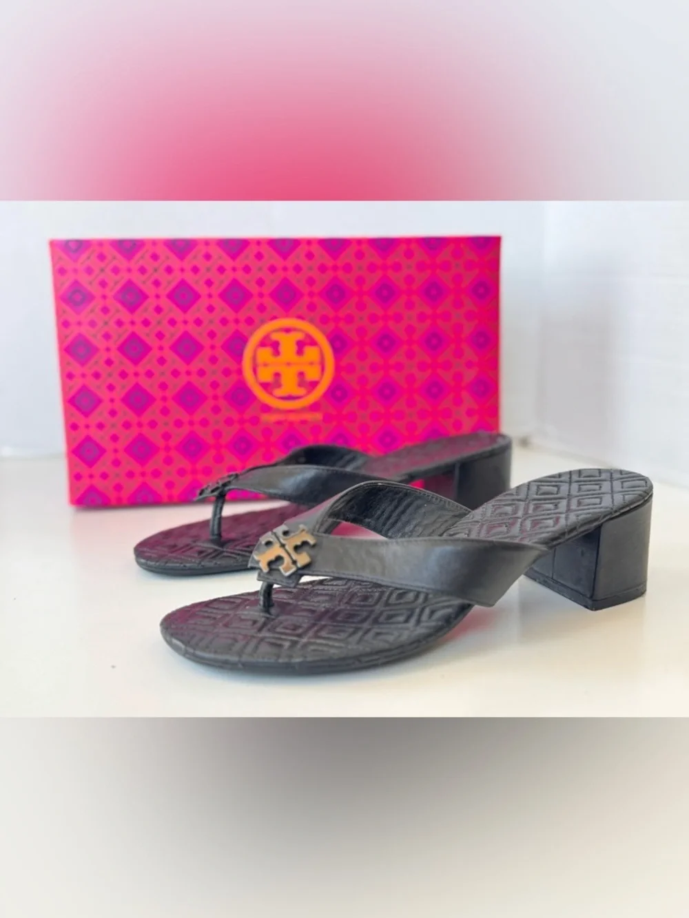 Tory Burch Black Pewter Leather Maybell Logo Thong Slip On Heel Sandals Size 7